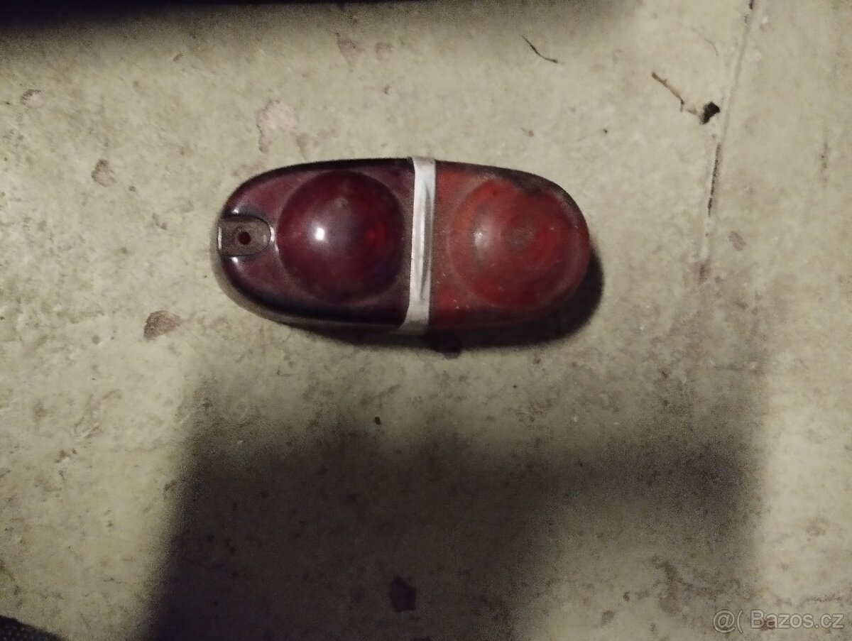Zadní kryt světla. - 2