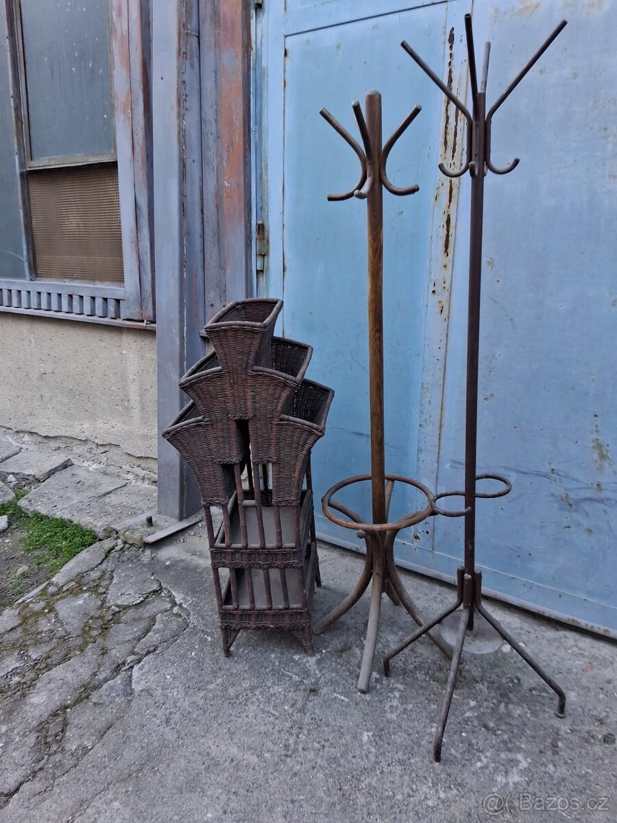 Stojan s věšákem - 2