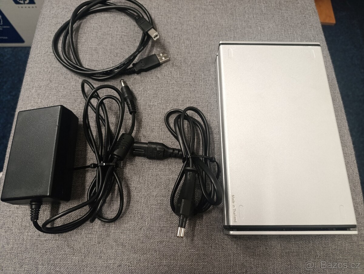 Externí disk 3,5" 750GB, natočeno jen 174 hodin, USB - 2