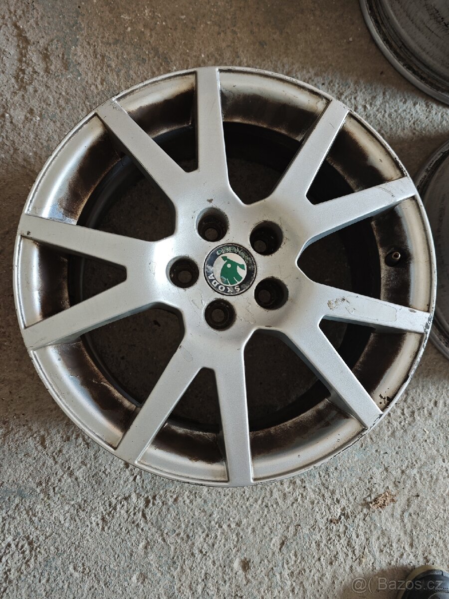 ALU R16 Spider Octavia RS - 2