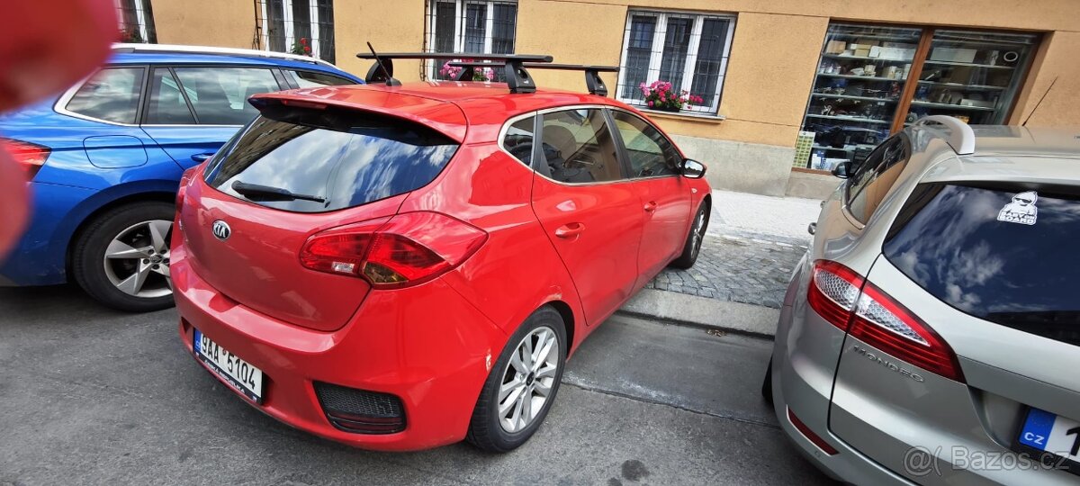 Prodám auto Kia Ceed - 2