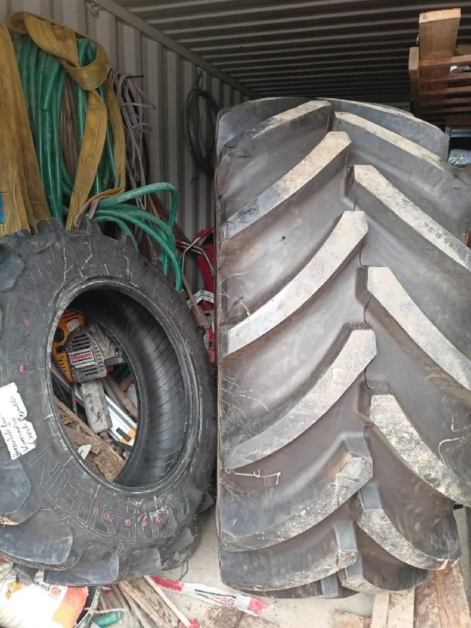 TRAKTOROVÁ PNEU VREDESTEIN - 2