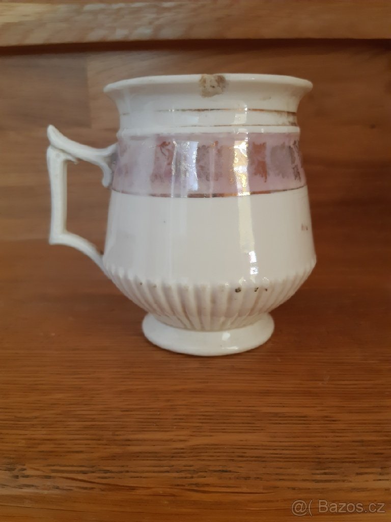 Starožitný hrnek - 2