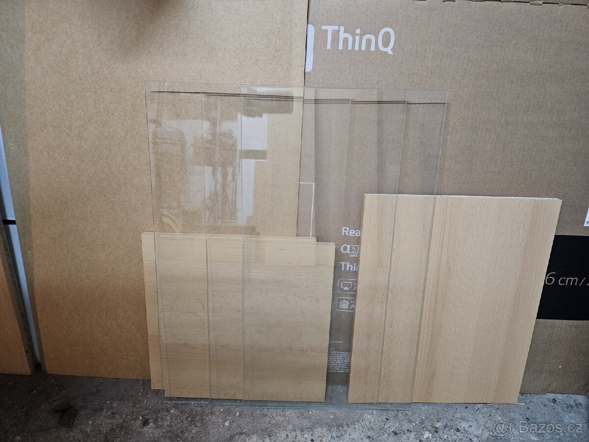 Skleněné police - 2