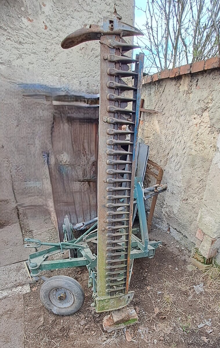 Lištová sekačka nesená čáp - 2