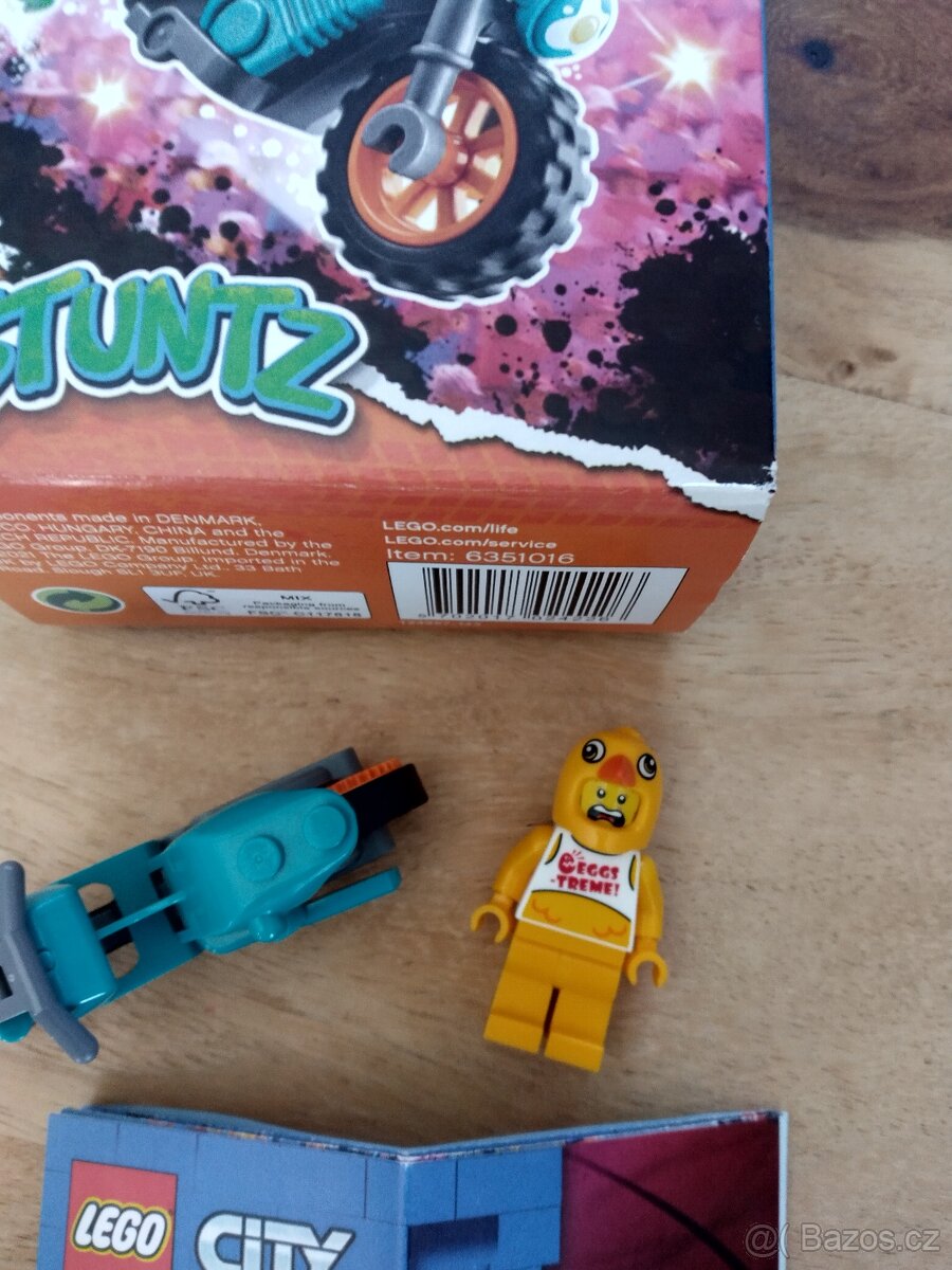 LEGO City 60310 Motorka kaskadéra Kuřete - 2