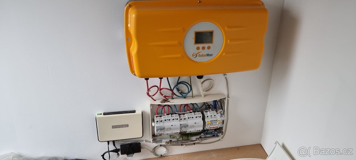 Použitý, plně funkční střídač SOLARMAX 2000S - 2