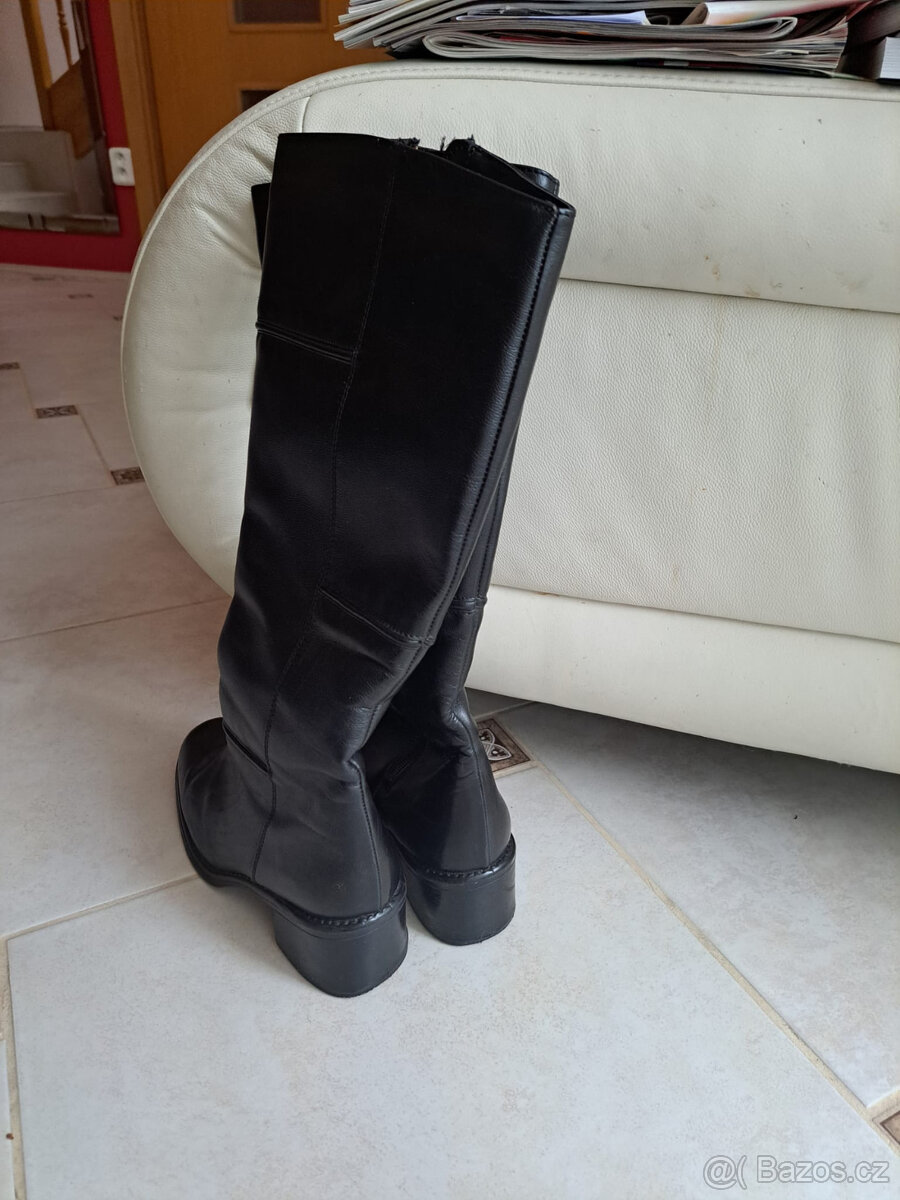 Zateplené dámské kozačky vel. 40 - 2