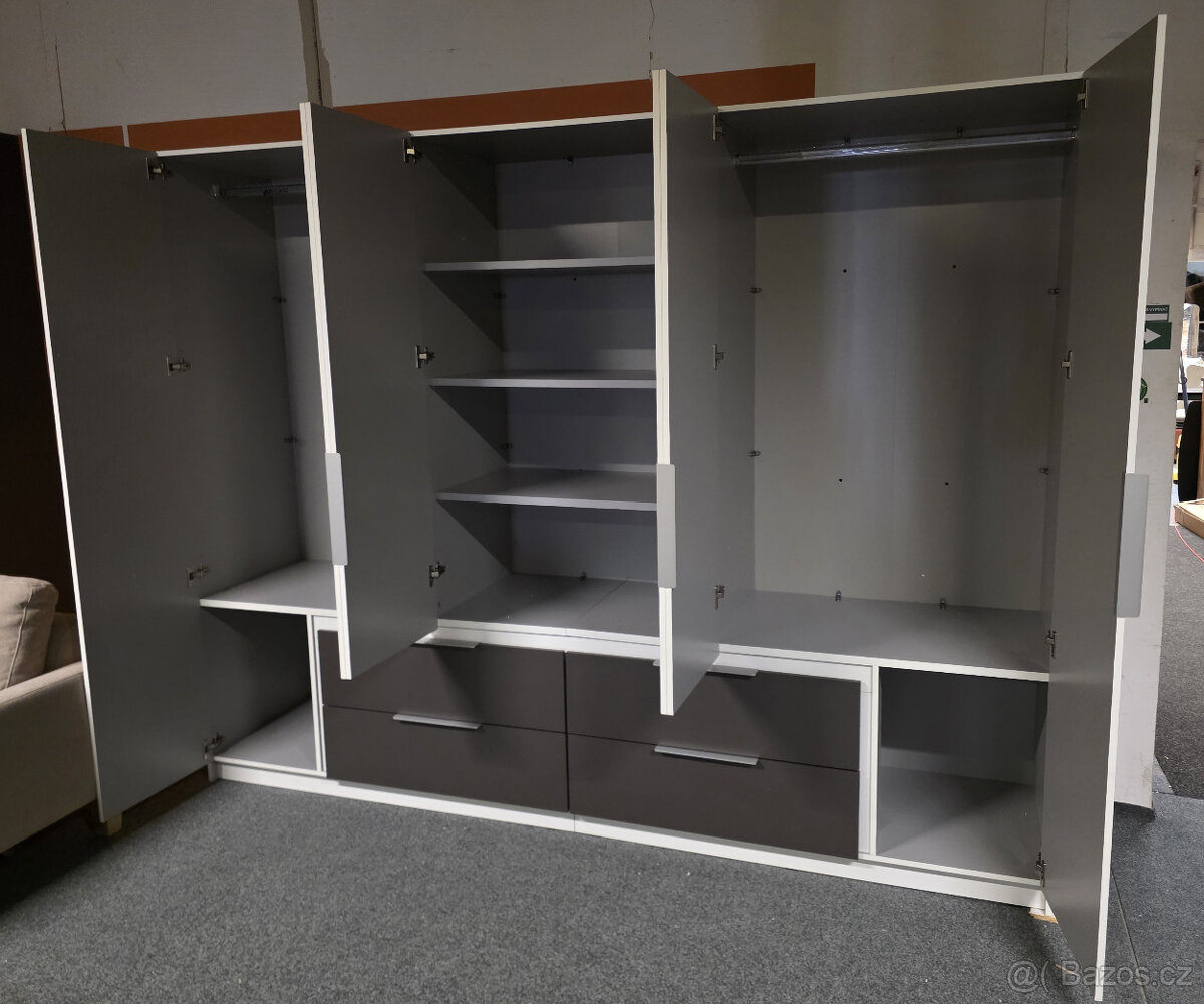 Nová velká bílošedá šatní skříň 6+4 - 2