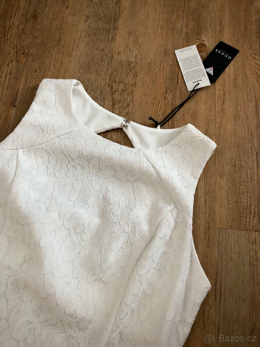 Bílé krajkové šaty Guess - 2