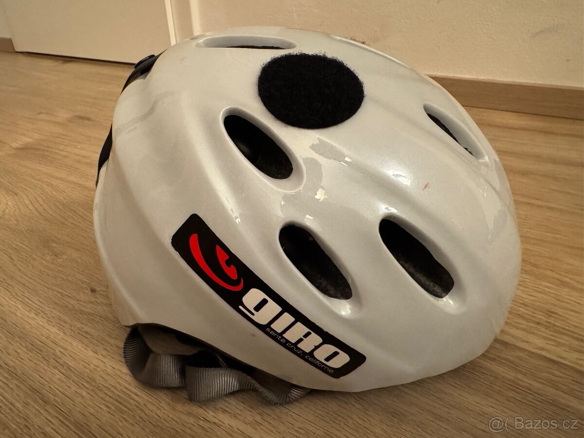 Lyžařská přilba Giro bila - 2