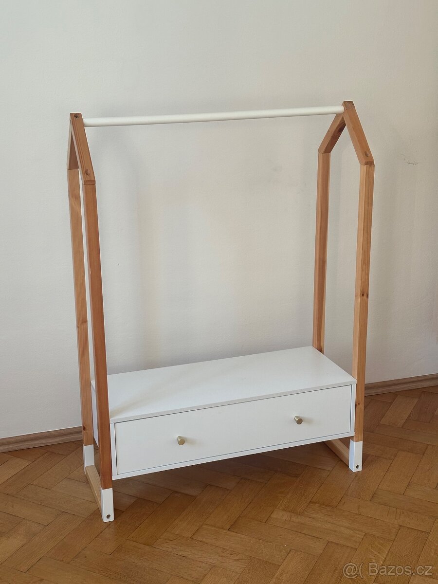 Dětský věšák štendr na oblečení - 2