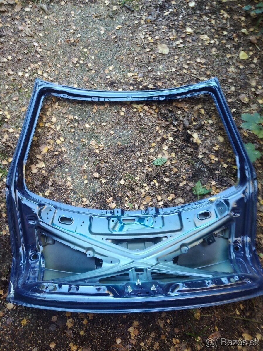 Víko kufru Octavia 3 - 2