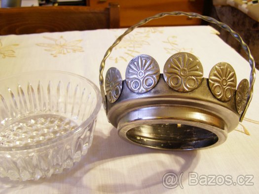 Košíček, cukřenka? Kov + sklo. - 2