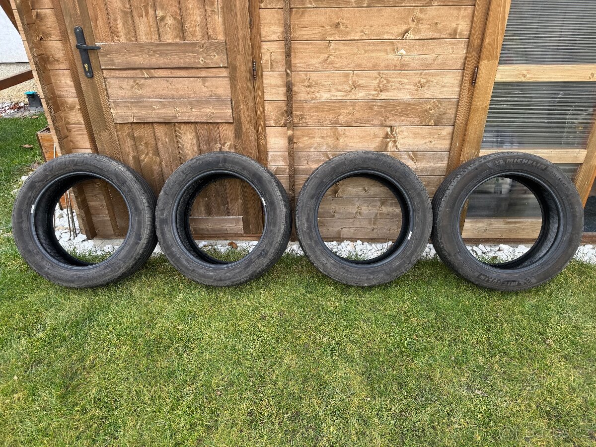 Letni pneu Michelin 215/55 R18 - 2