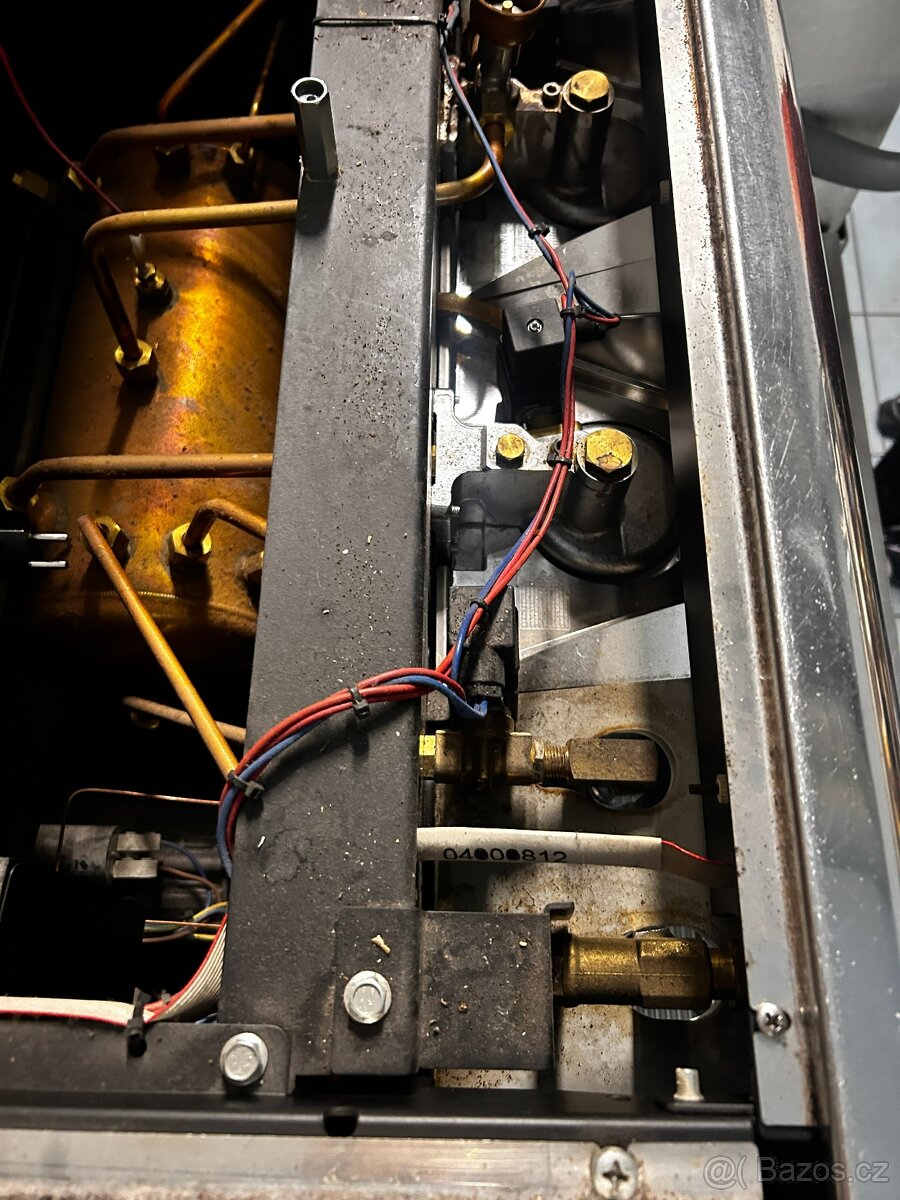 Profesionální dvoupákový kávovar Nuova Simonelli - 2