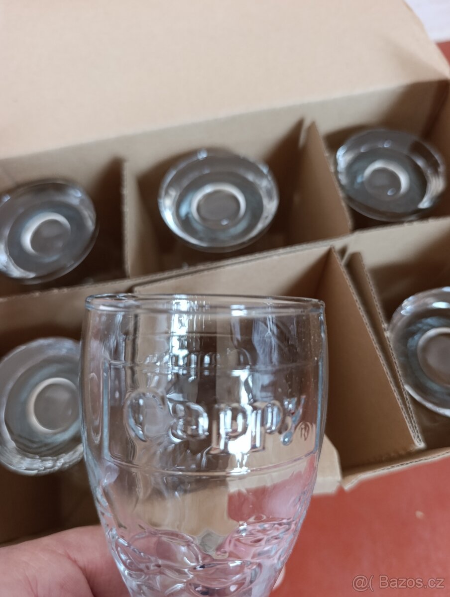 12 kusů skleniček - 2