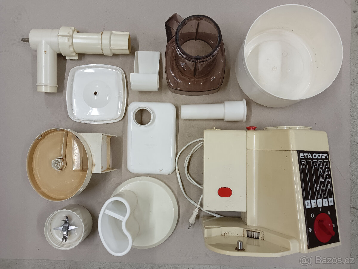 Kuchyňský robot ETA 0021 s regulací + příslušenství - 2