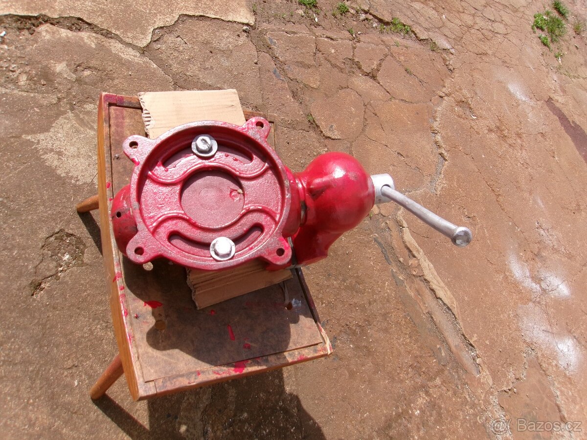 svěrák york 150 - 2