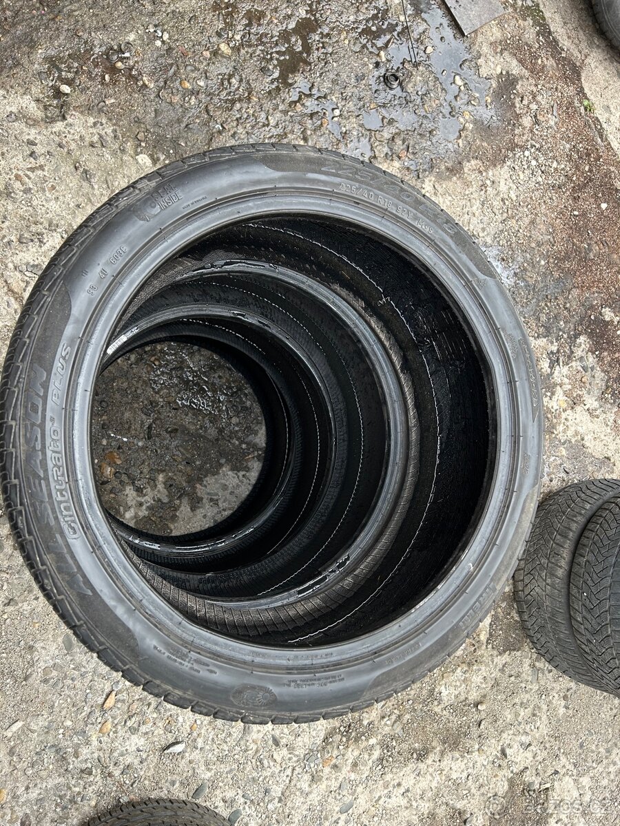 Celoroční pneu - 225/40/r18 - 2