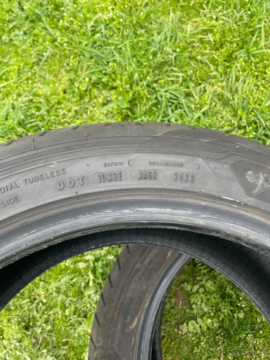 Letni pneu 255/45 r19 - 2