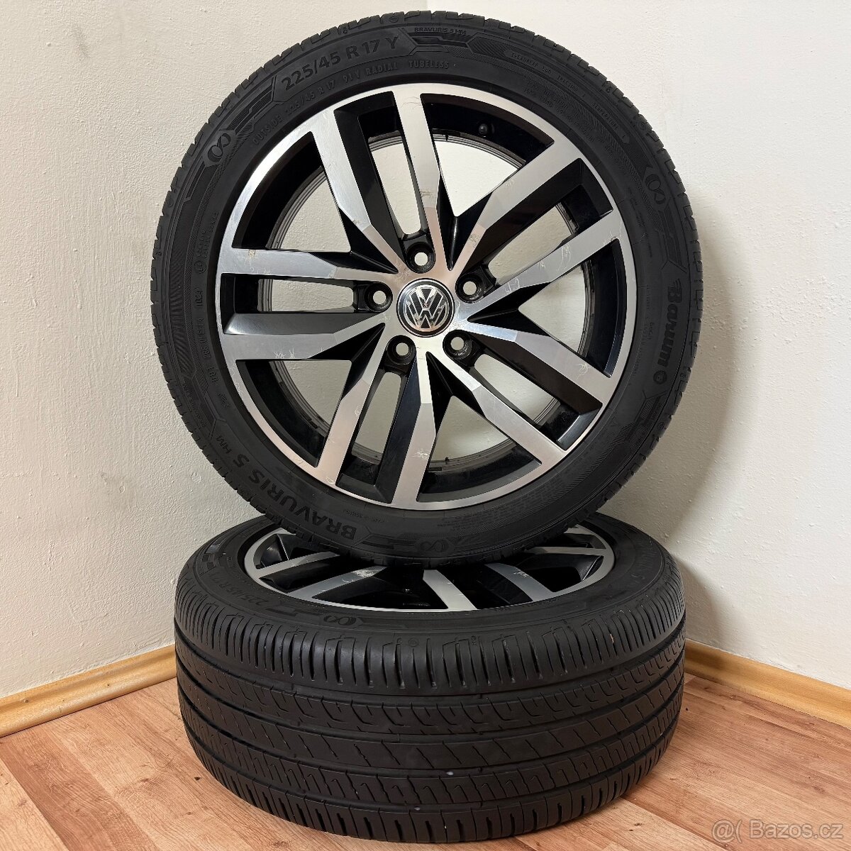 VW GOLF VII R 5x112 R17 ET49+LETNÍ 225/45R17 7mm - 2