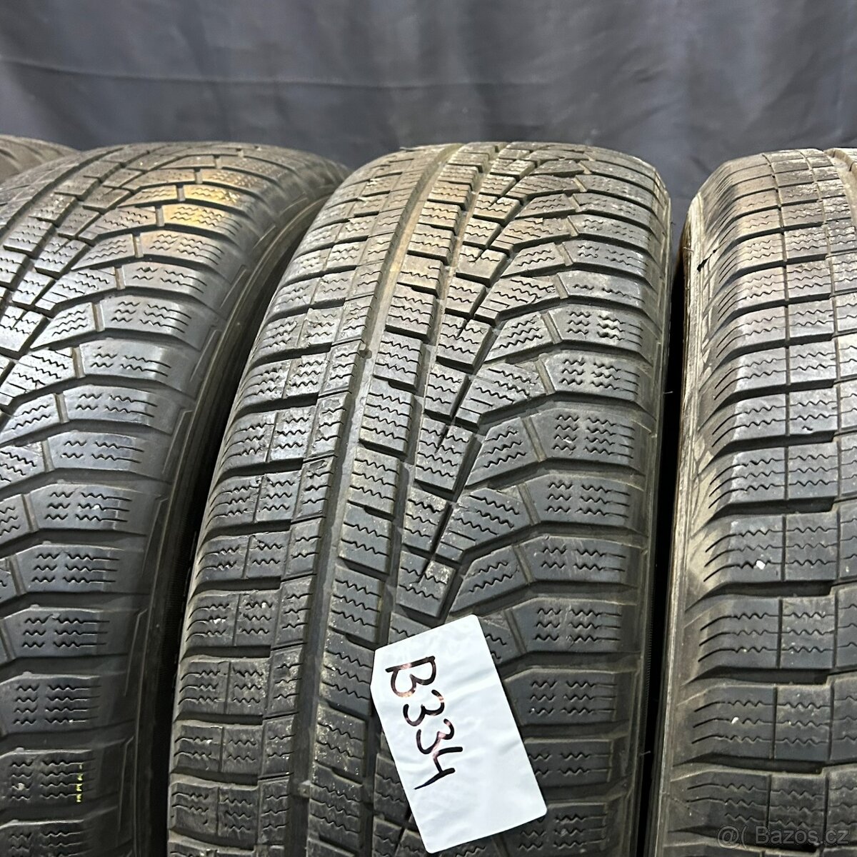 Zimní pneu 215/65 R17 99V Hankook 5mm - 2