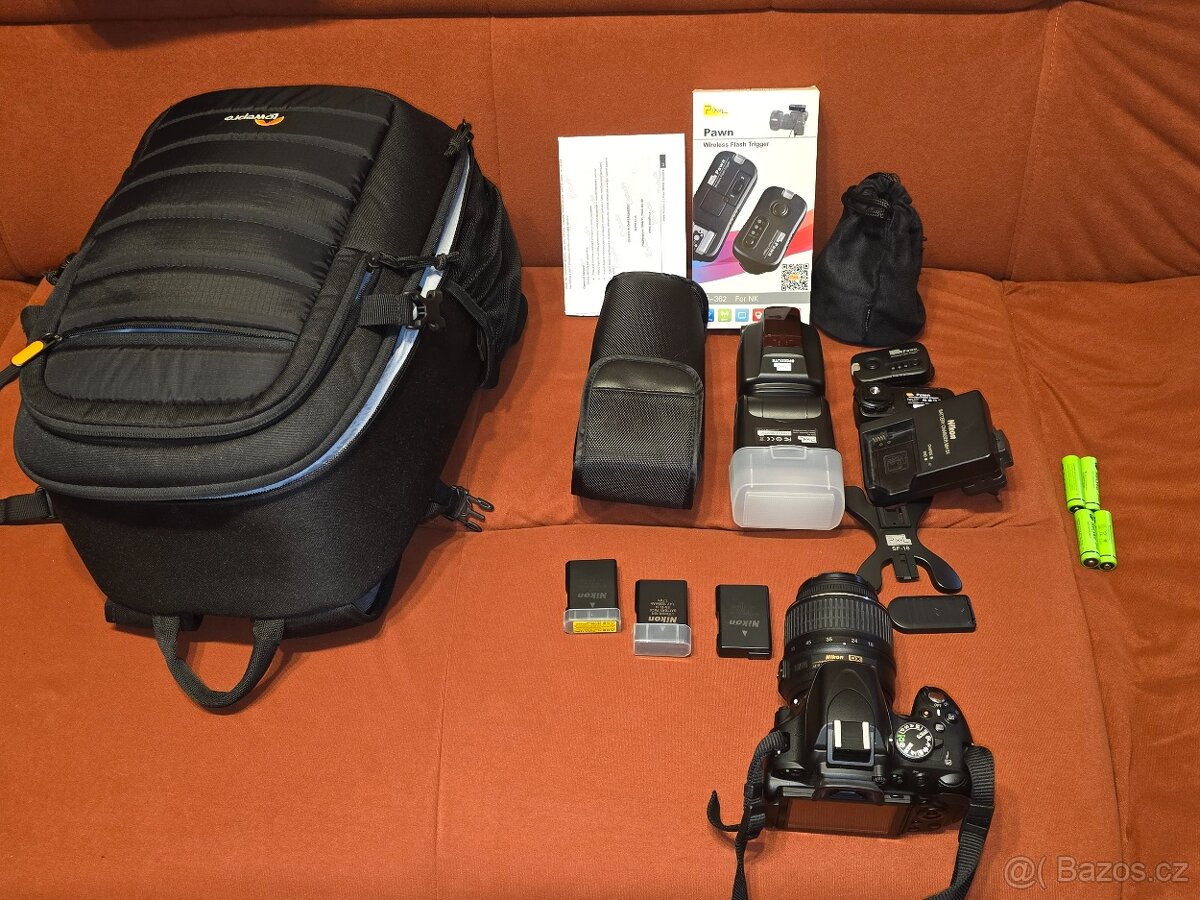 NIKON D5100 + příslušenství - 2