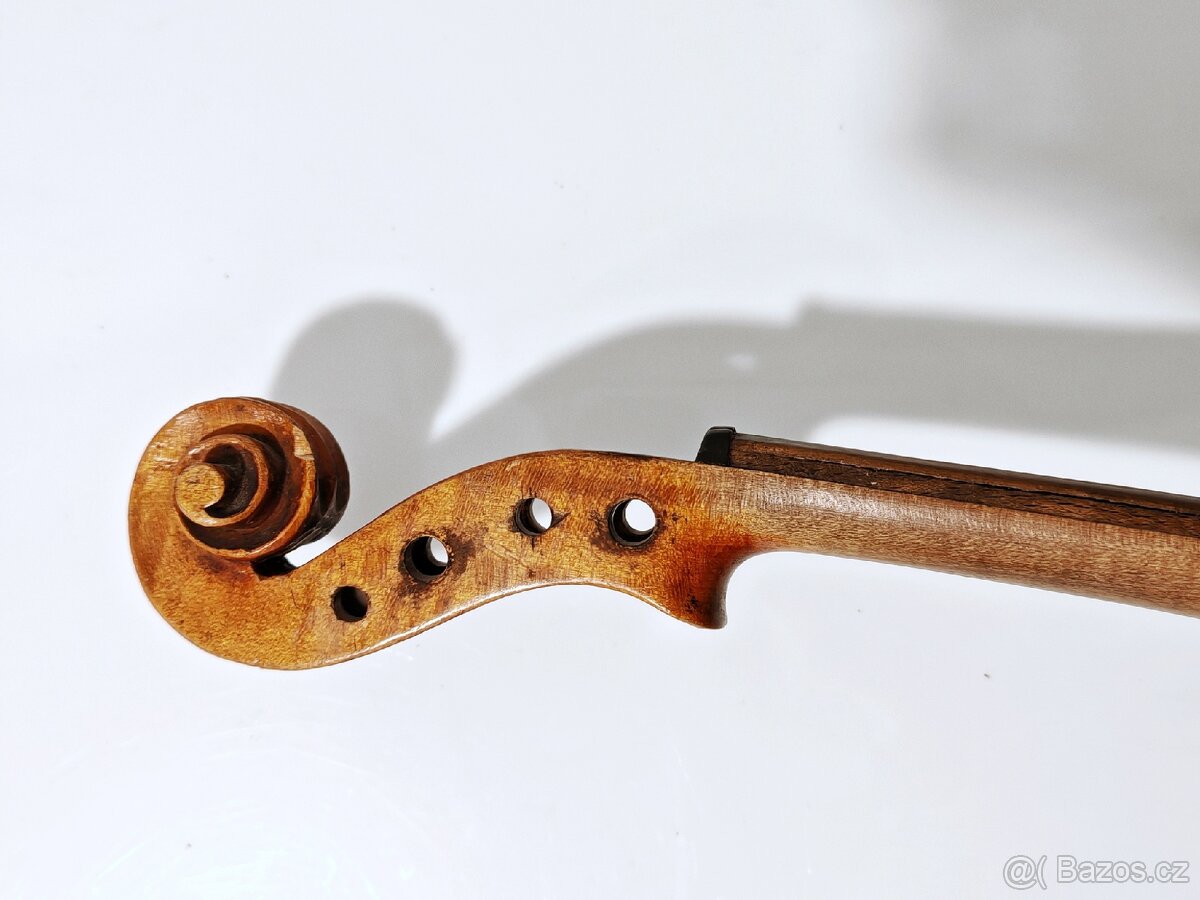 Staré housle - 2