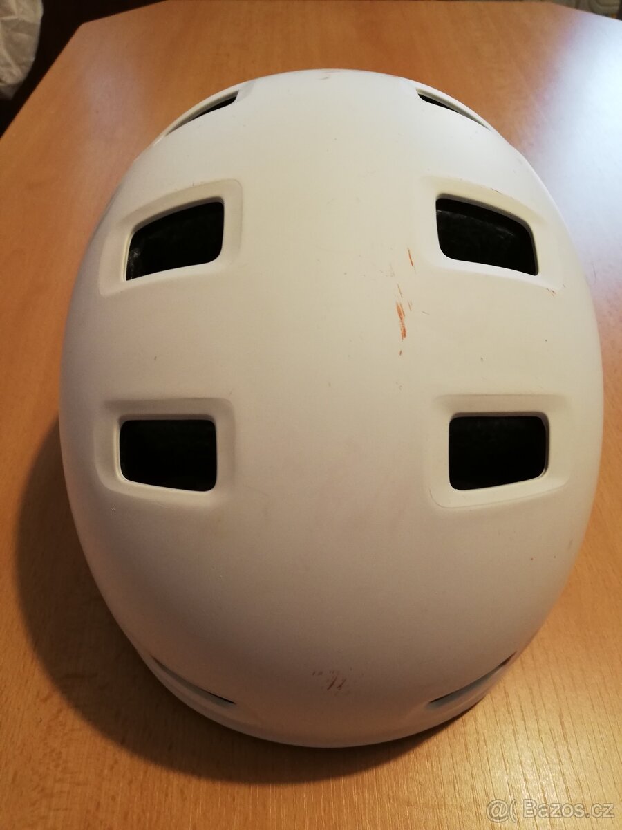 Dívčí helma na kolo, zn. Decathlon - 2
