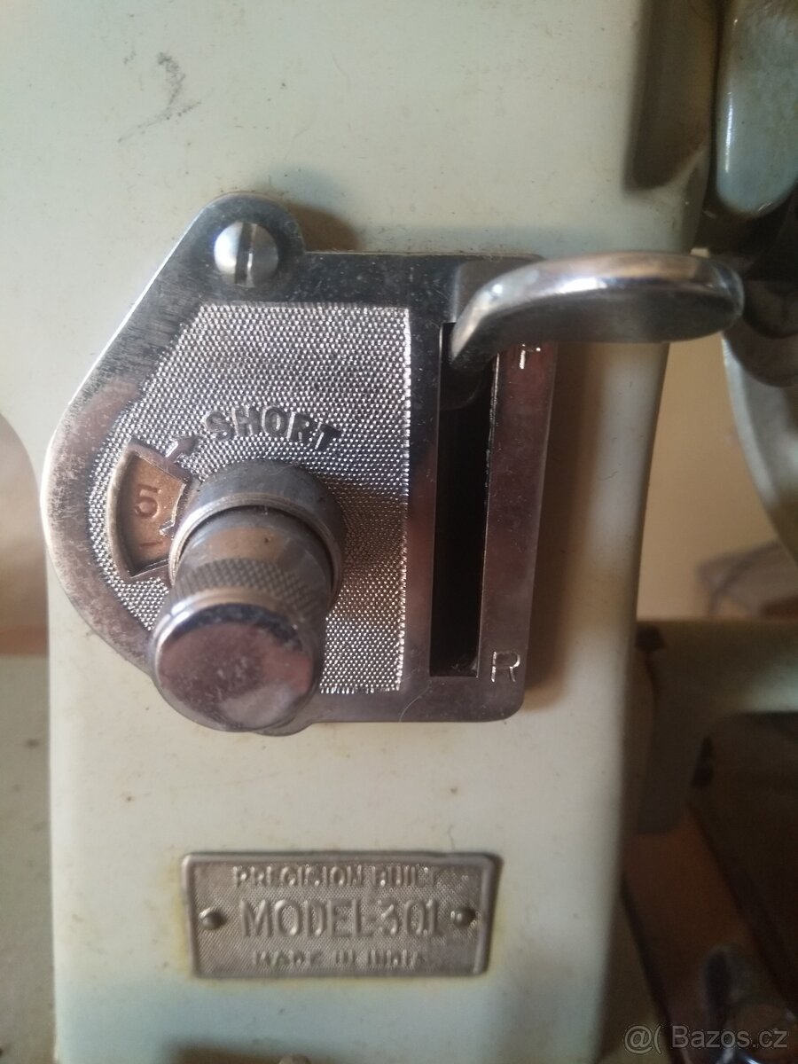 Indický šicí stroj Mana - 2