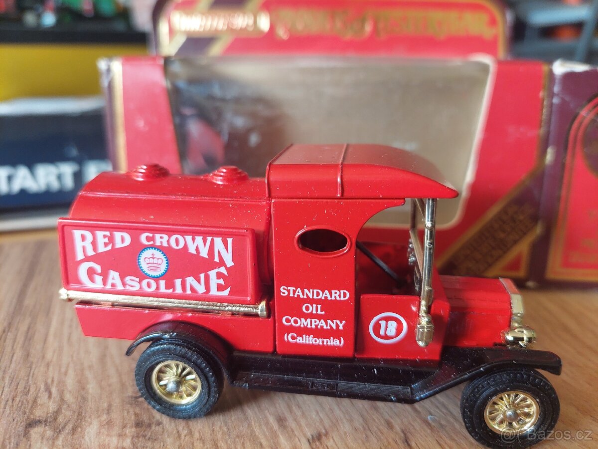 Matchbox yesteryear Y3 Ford TANKER - 2