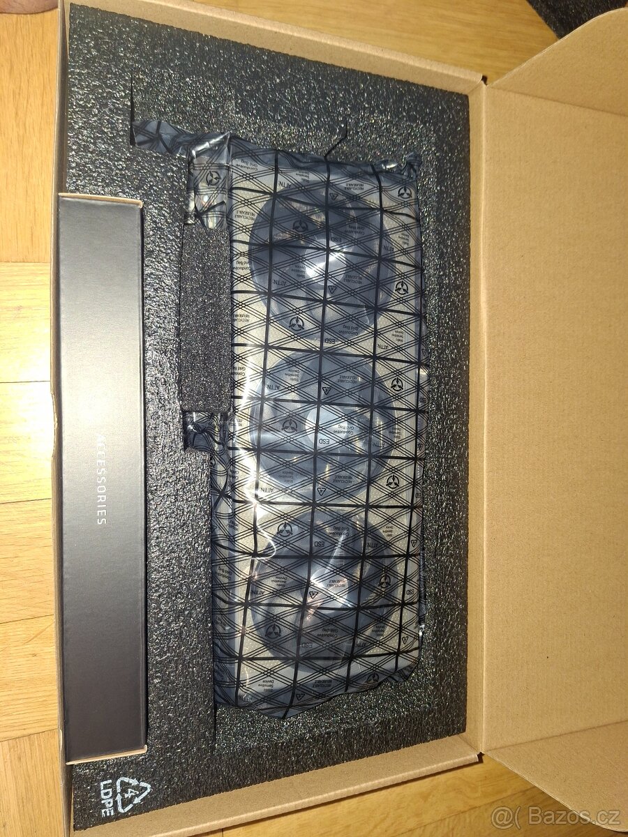 Sapphire Nitro+ RX 9060 XT - 2