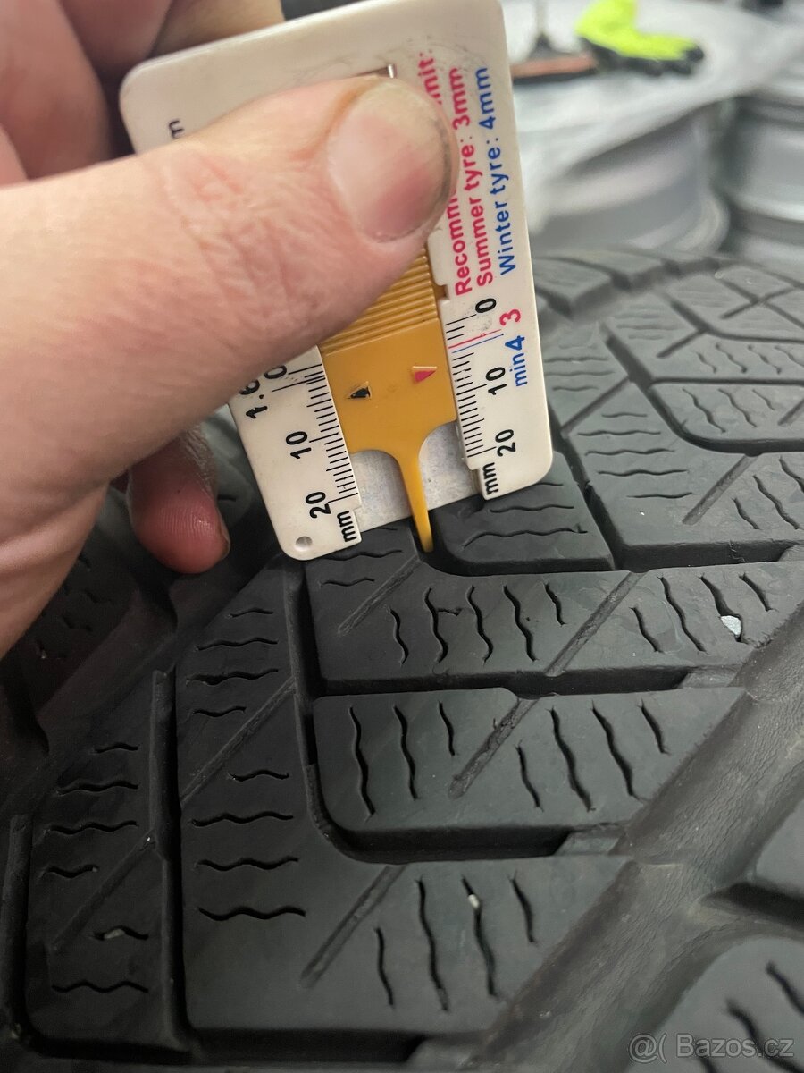 245/45 R18 Pirelli SottoZero 3 Runflat - 2