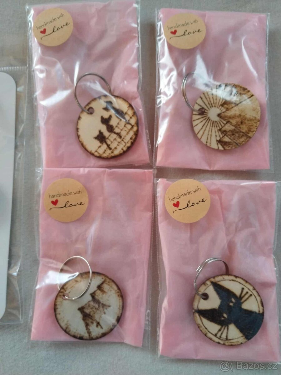 GRAVÍROVANÉ PŘÍVĚSKY - 2