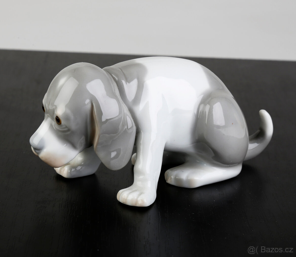Porcelánový pes - 2