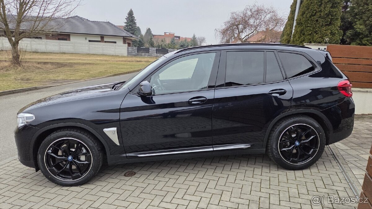 NOVÁ CENA: BMW iX3 High Executive | TOP stav | DPH - 2