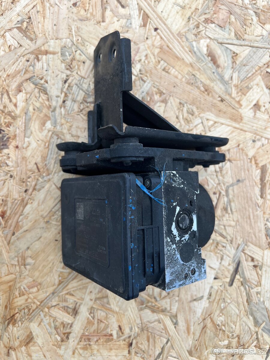 5Q0907379K,5Q0907379F - 2