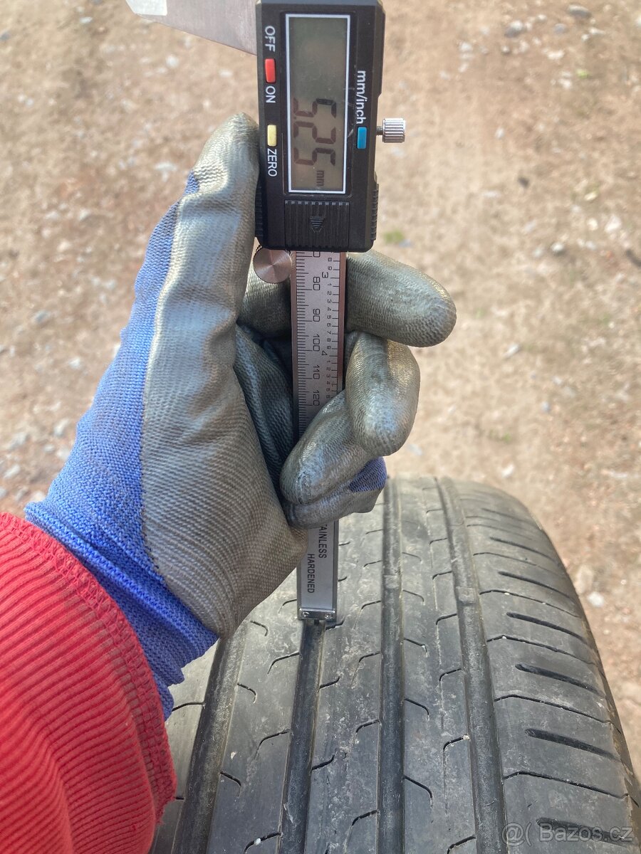 215/55/17 letni - 2