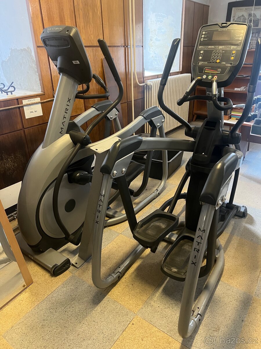 Matrix E5X -cross trainer-eliptický trenažer-super stav - 2