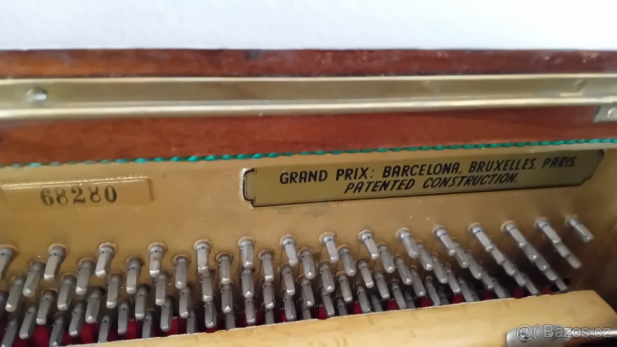 Prodám pianino zn. Petrof - 2