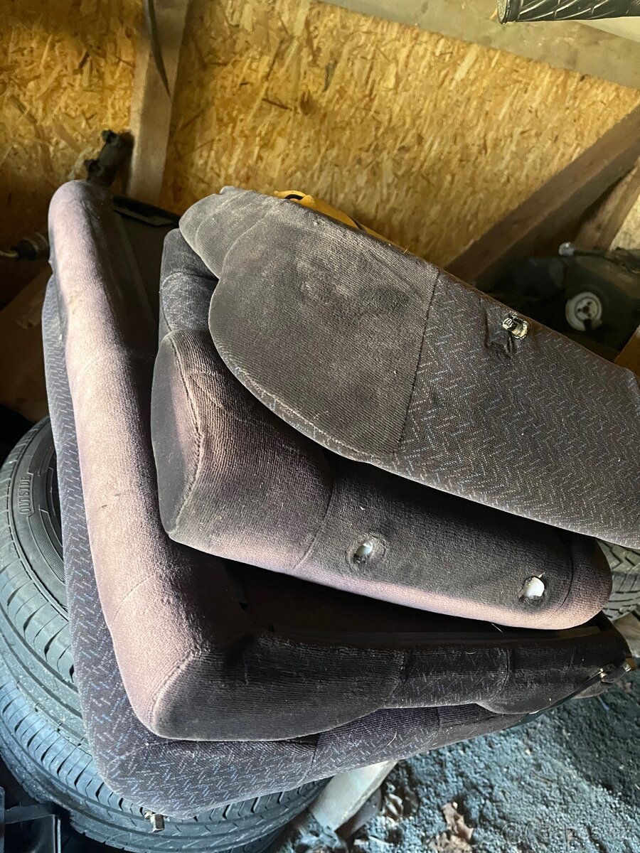 Sedačky Škoda favorit - 2