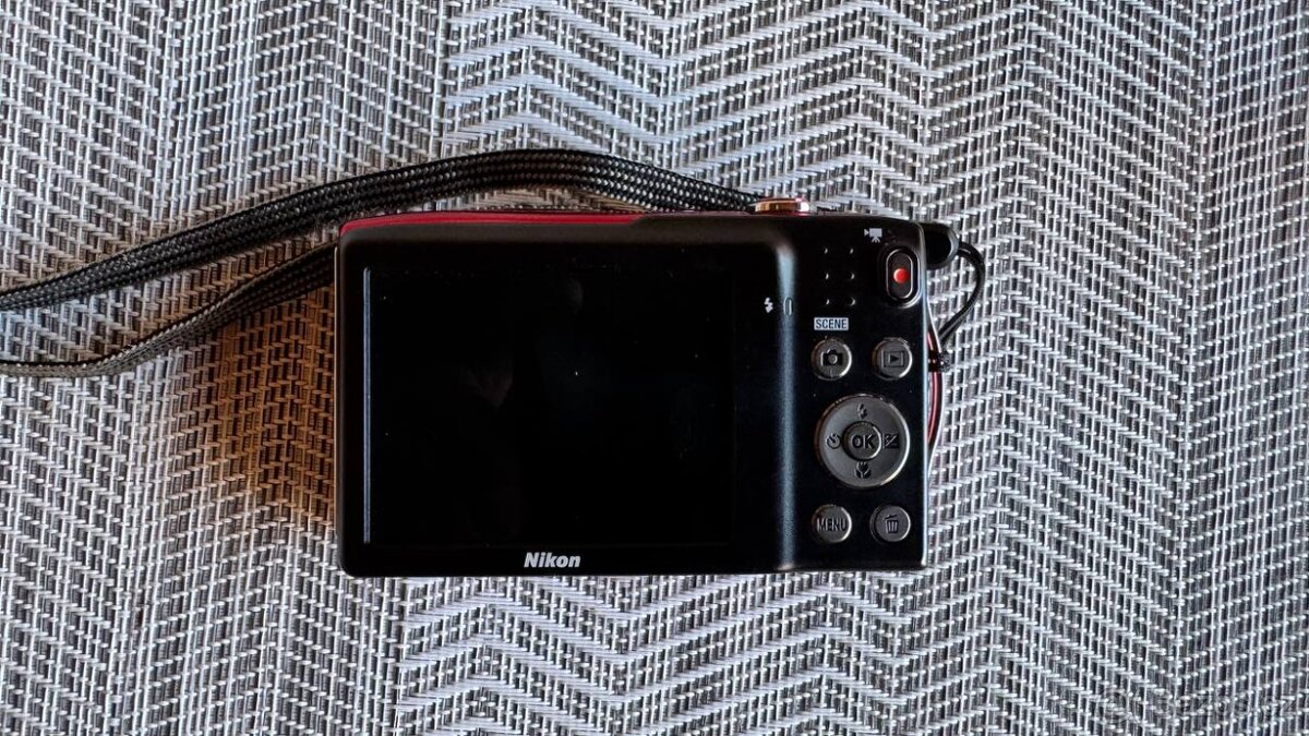 NIKON COOLPIX S3300 - 2