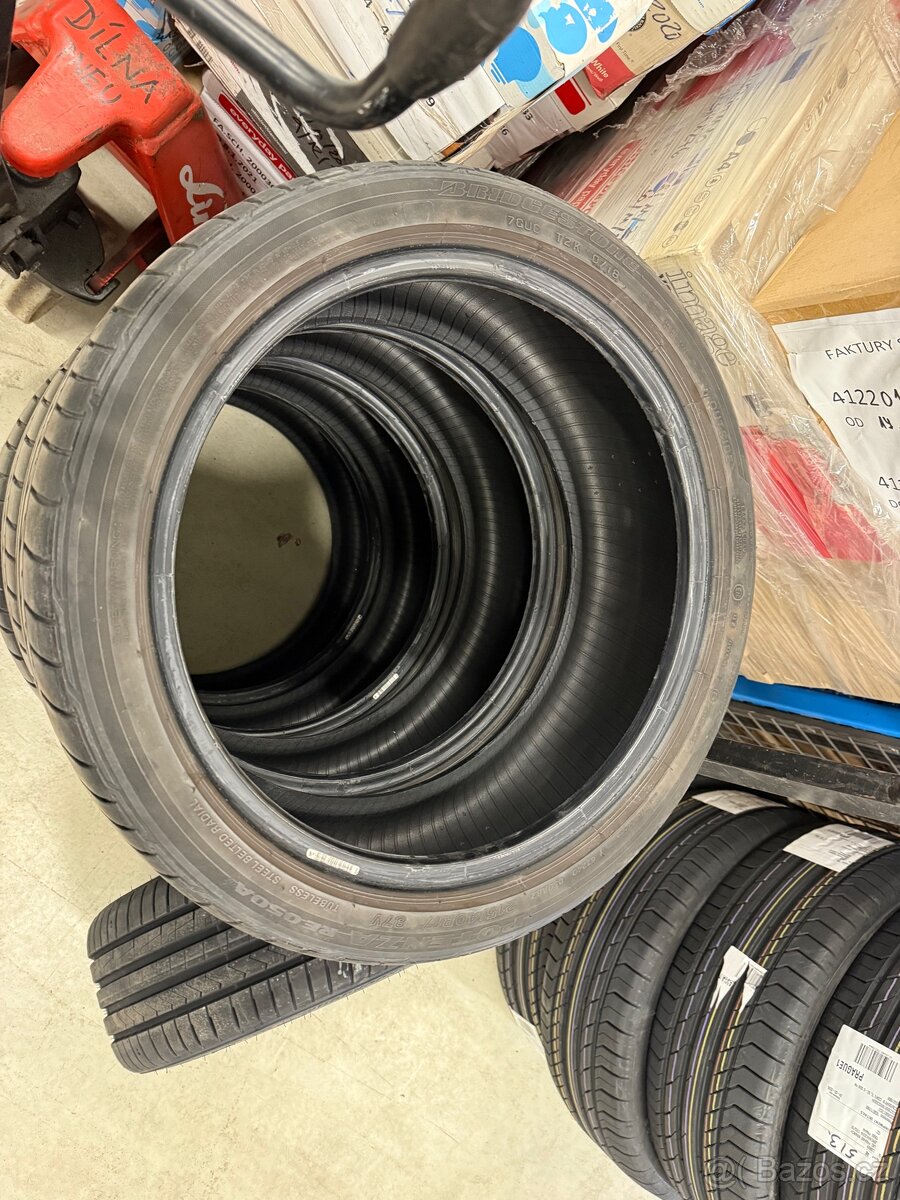 Pneumatiky Bridgestone 215/40 r17 - 2