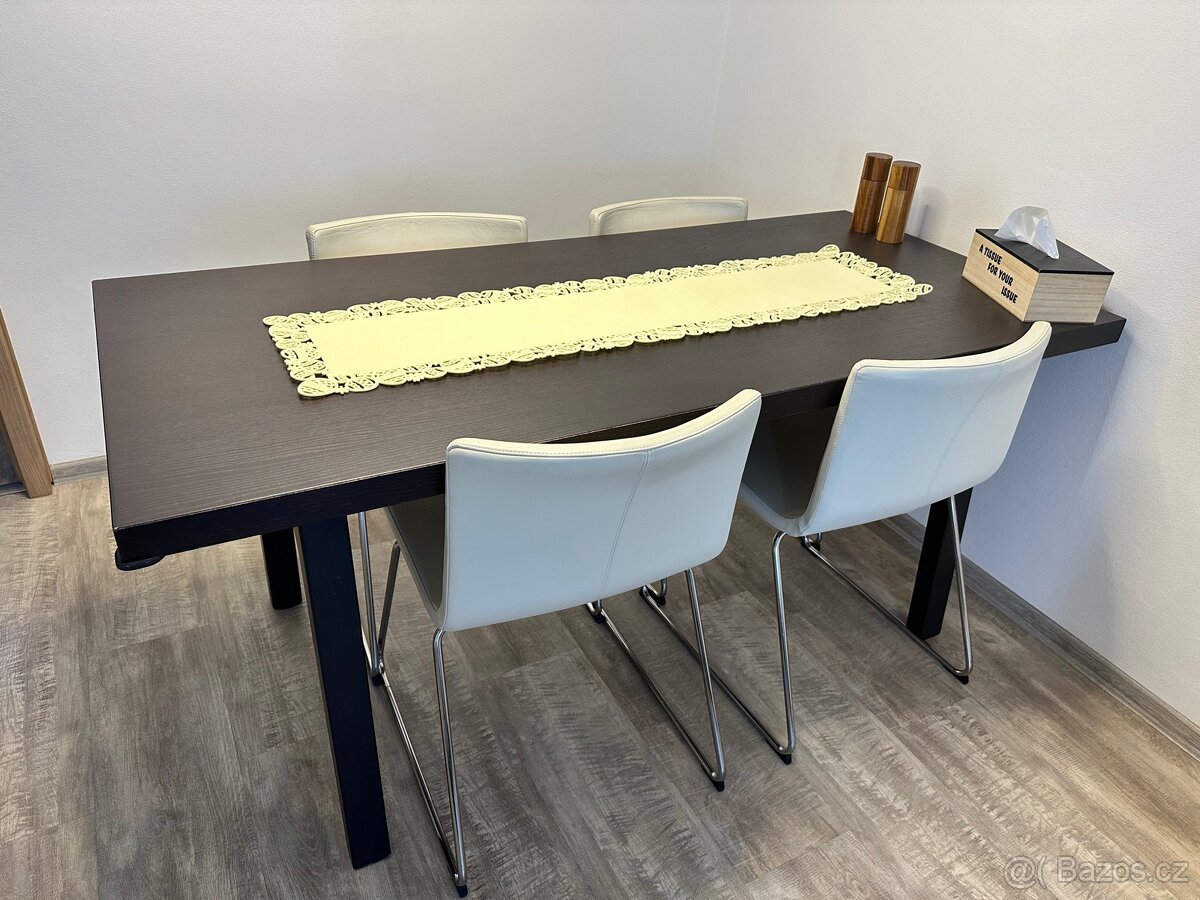Jídelní stůl - 2