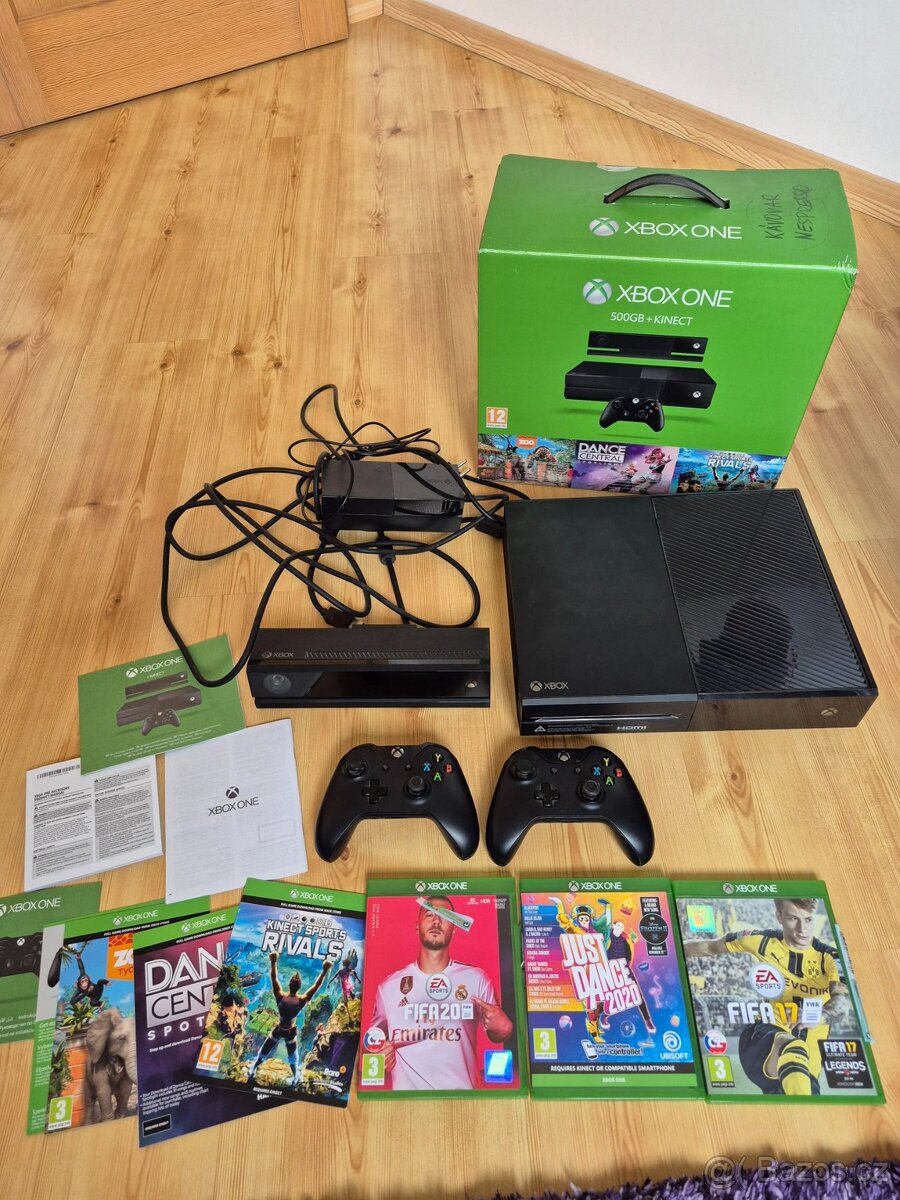 XBOX ONE + Kinect + 2 ovaldače + hry - 2