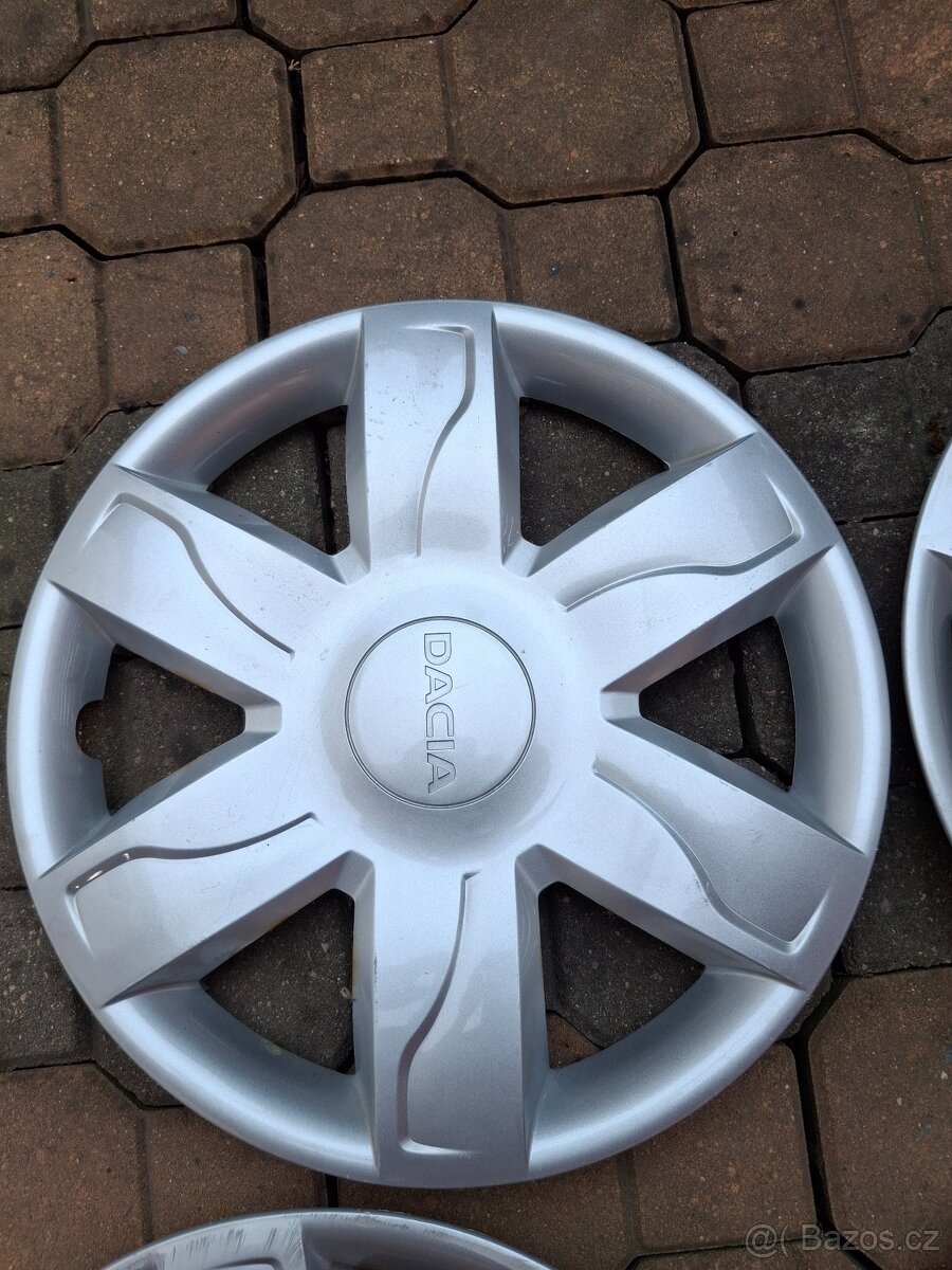 Poklice Dacia 15" - 2