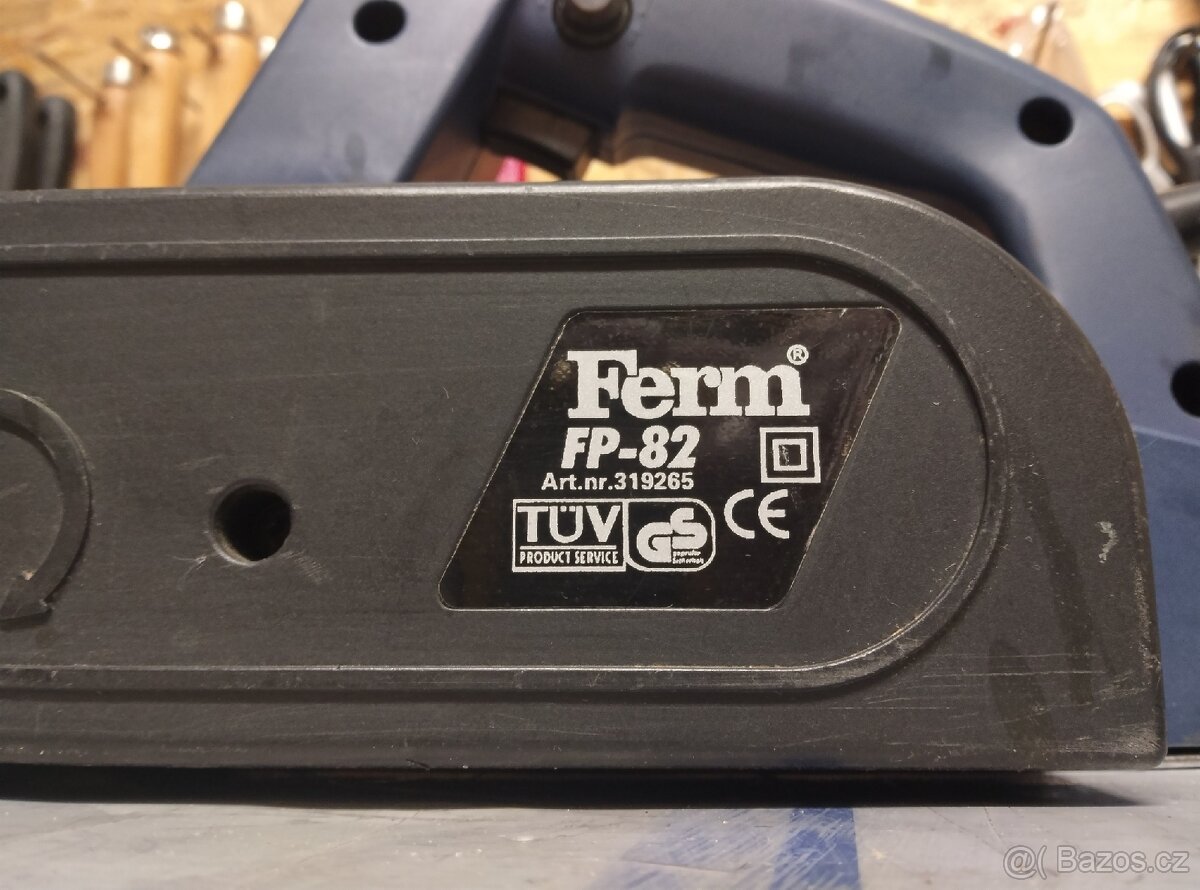 Elektrický hoblík FERM FP-82 (600 W) - 2