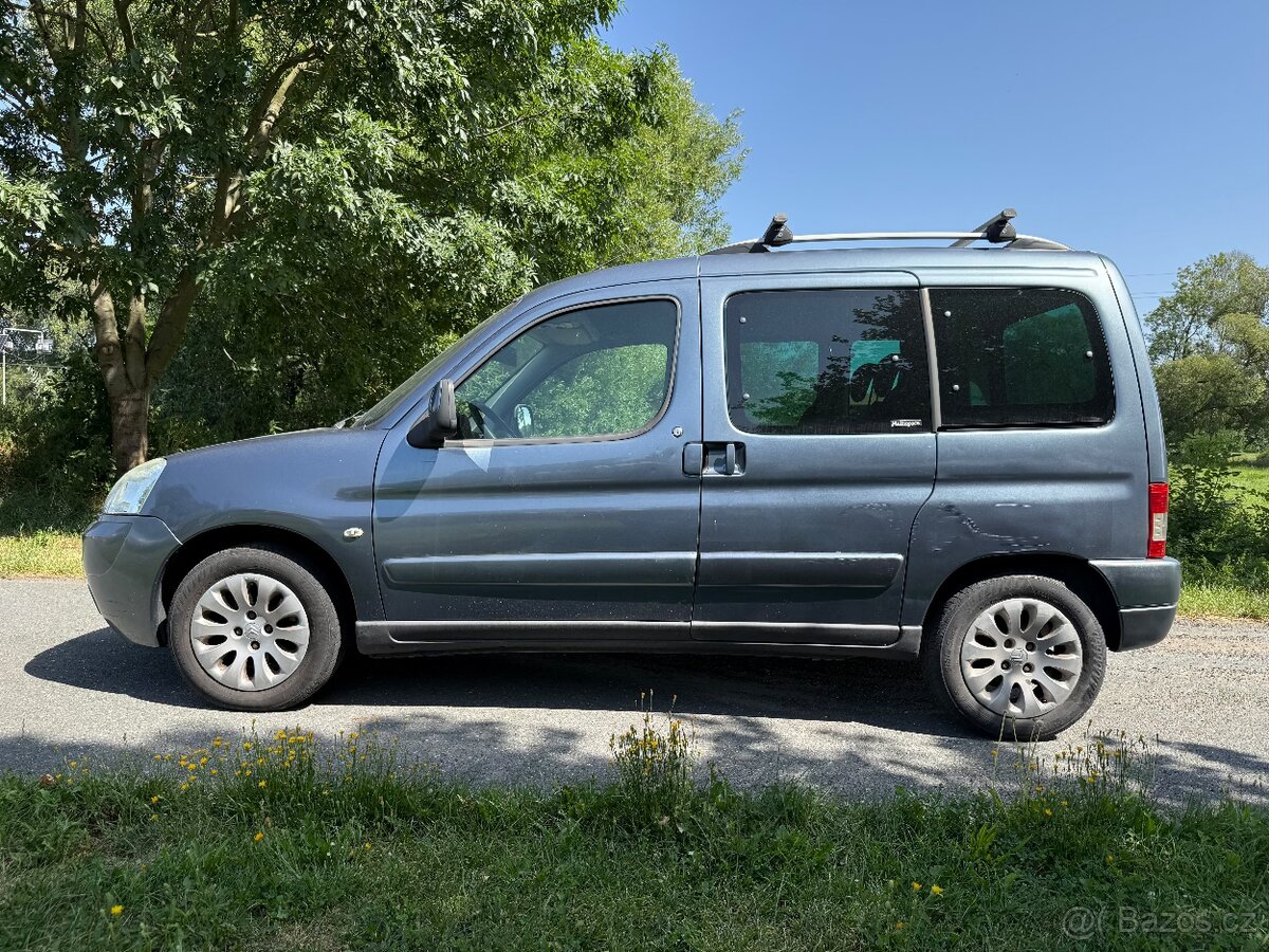 Citroen Berlingo 1.6 HDi 66kw Multispace - servis/tažné - 2
