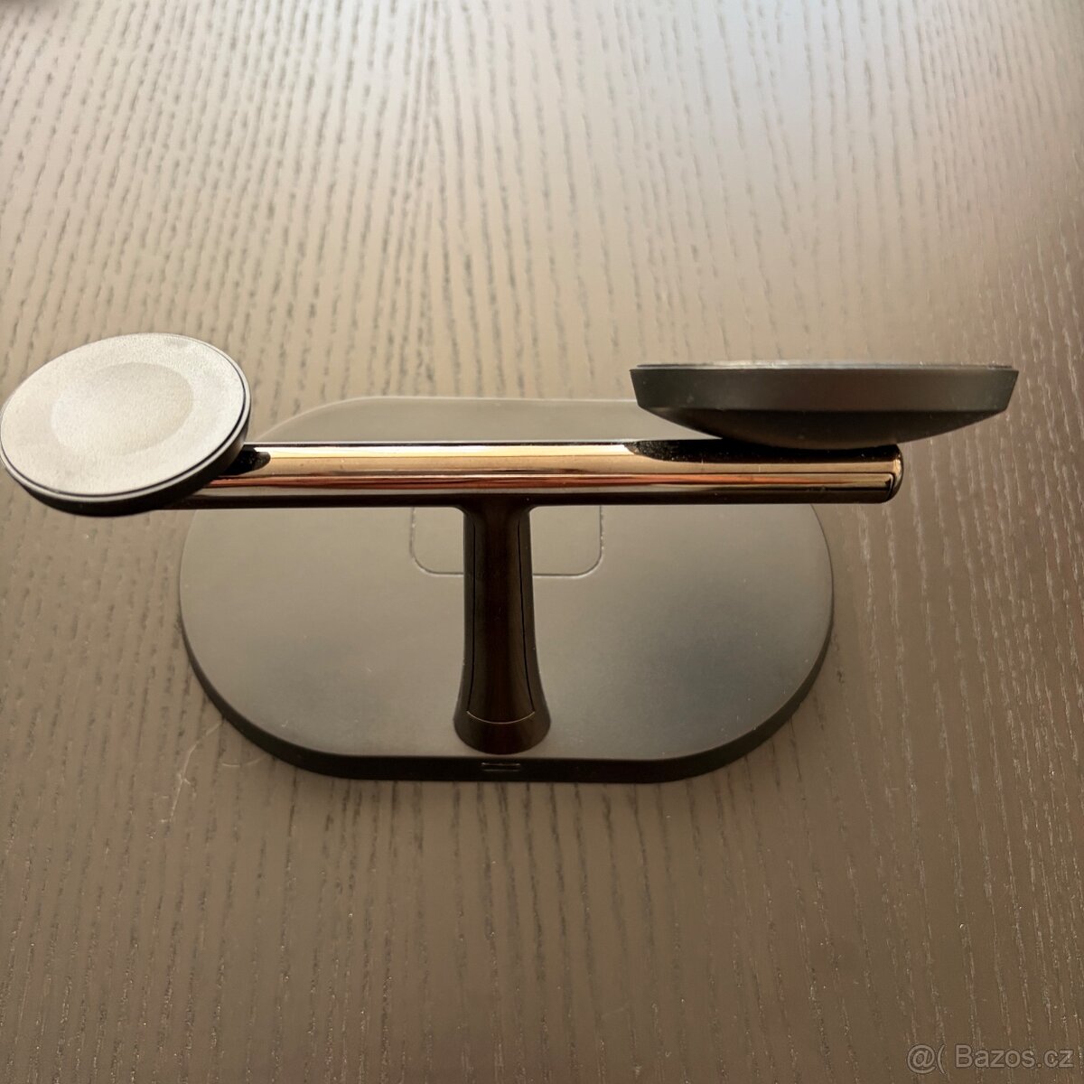 Nabíječka pro iPhone a Apple Watch - 2